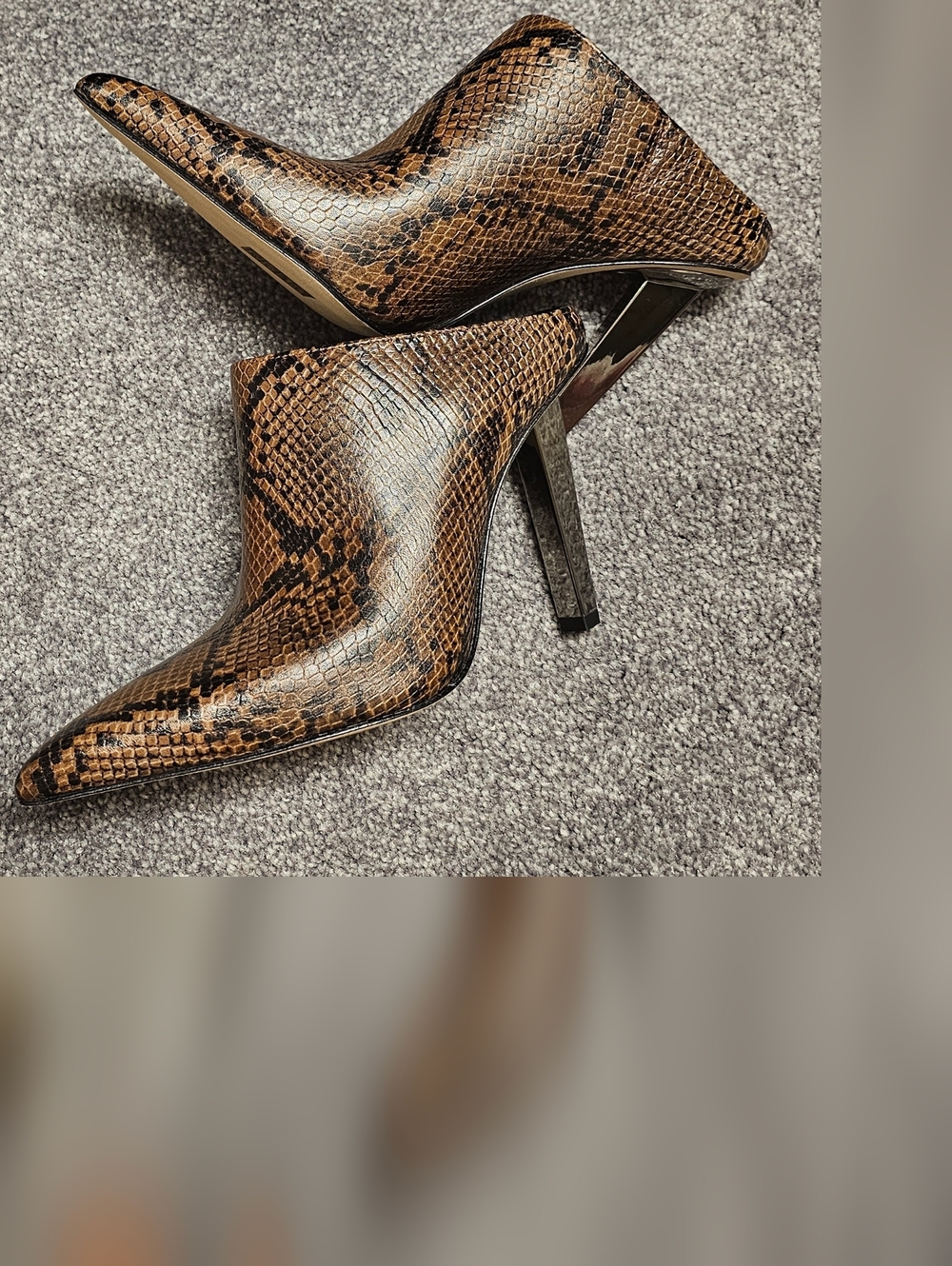 New Michael Kors Halle Leather Mule Pump Sz 7 Snakeskin - Picture 4 of 6